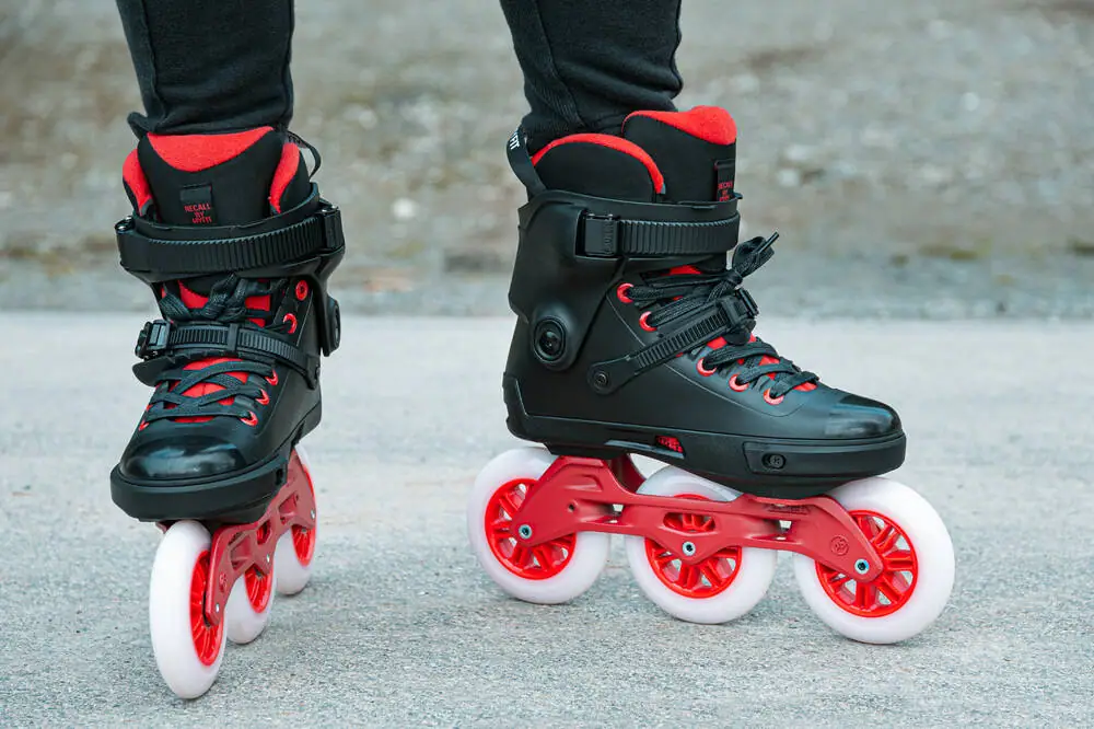 Powerslide Next Black Red 110 Freeskates - Rulleskøjter Freeskate