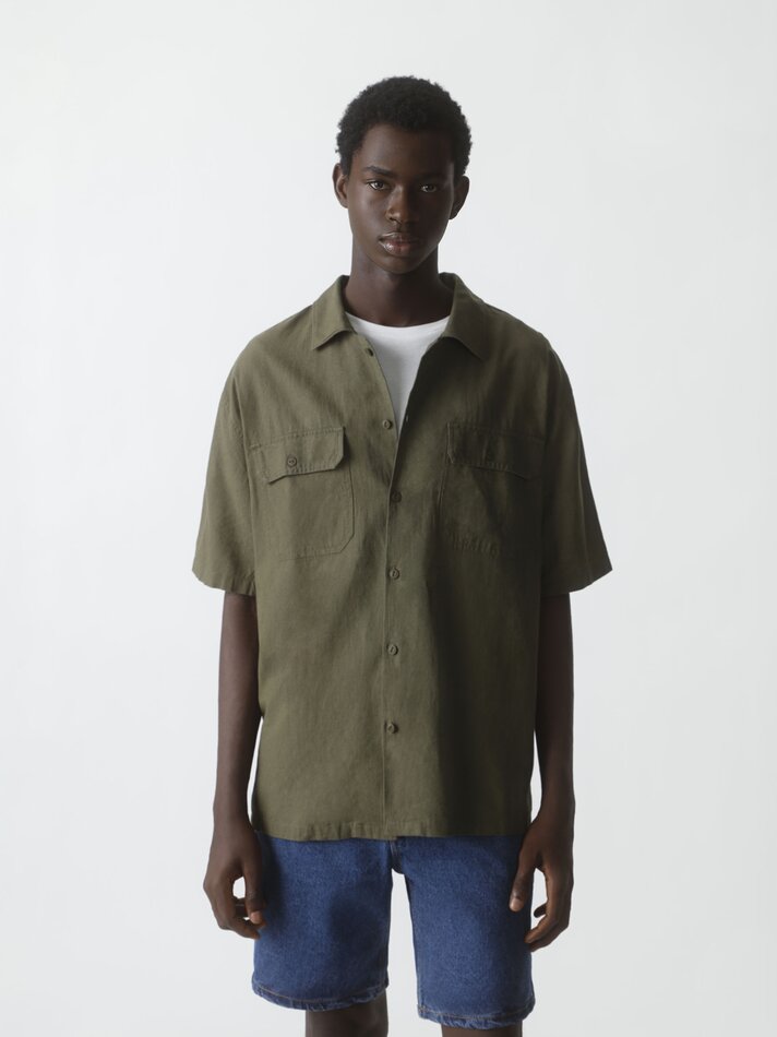 Camisa de algodão e linho com bolsos - Cáqui escuro