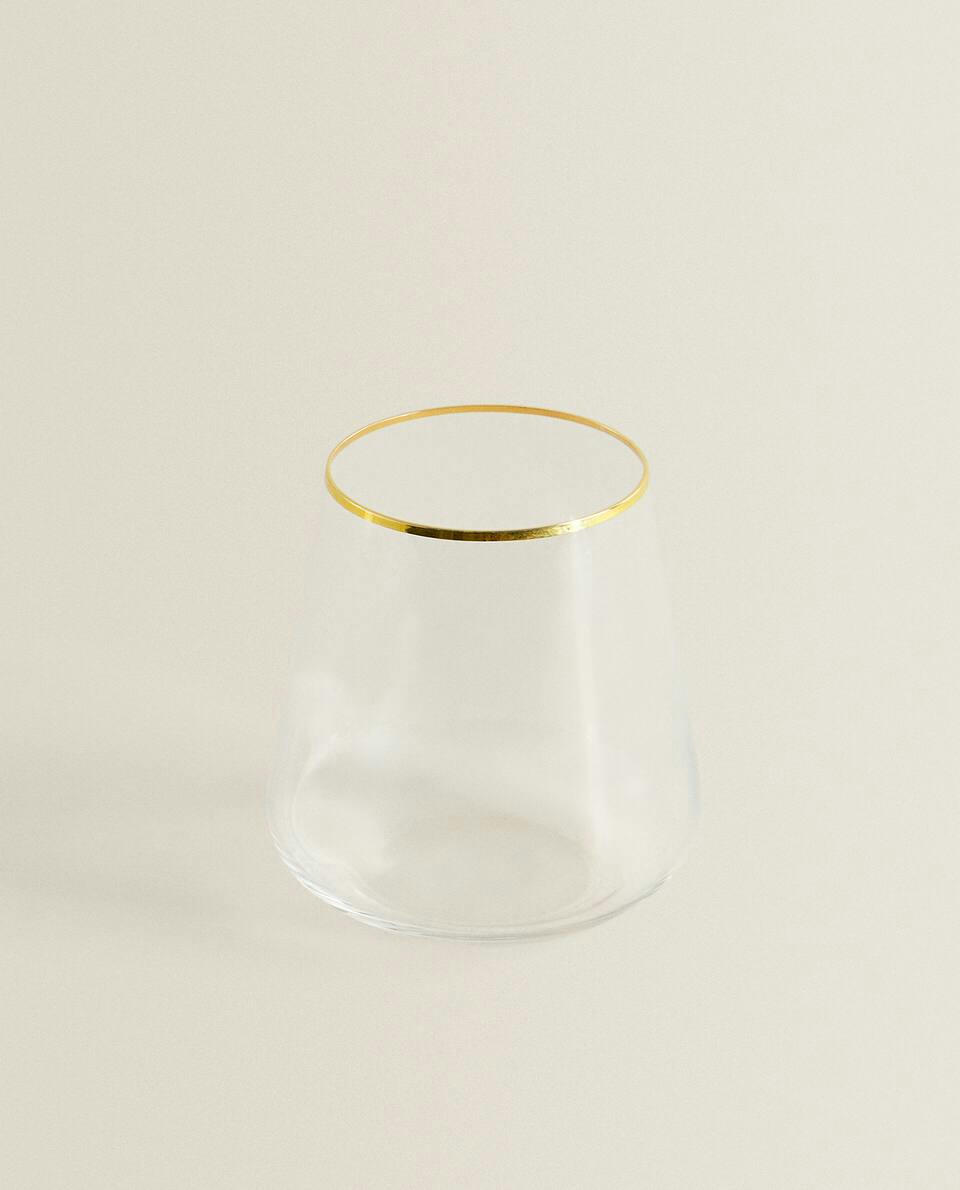 Copo de cristal boêmio com borda dourada