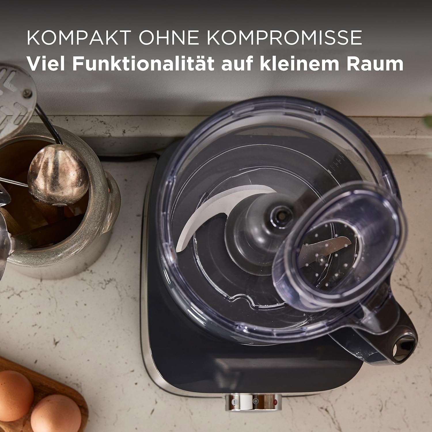Kenwood Multipro Compact FDM301SS Kompakt-Küchenmaschine, 2,1 Liter, inkl. Edelstahl Messer, 3 Arbeitsscheiben und 4 weiteren Zubehör-Teile, Metallgehäuse, 800 Watt, Silber