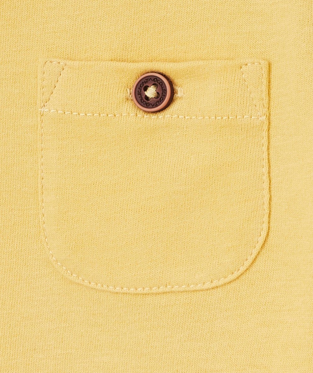 T-SHIRT BÉBÉ GARÇON MOUTARDE EN COTON BIO AVEC POCHE