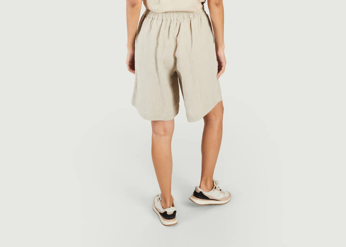 Short May Skall Studio