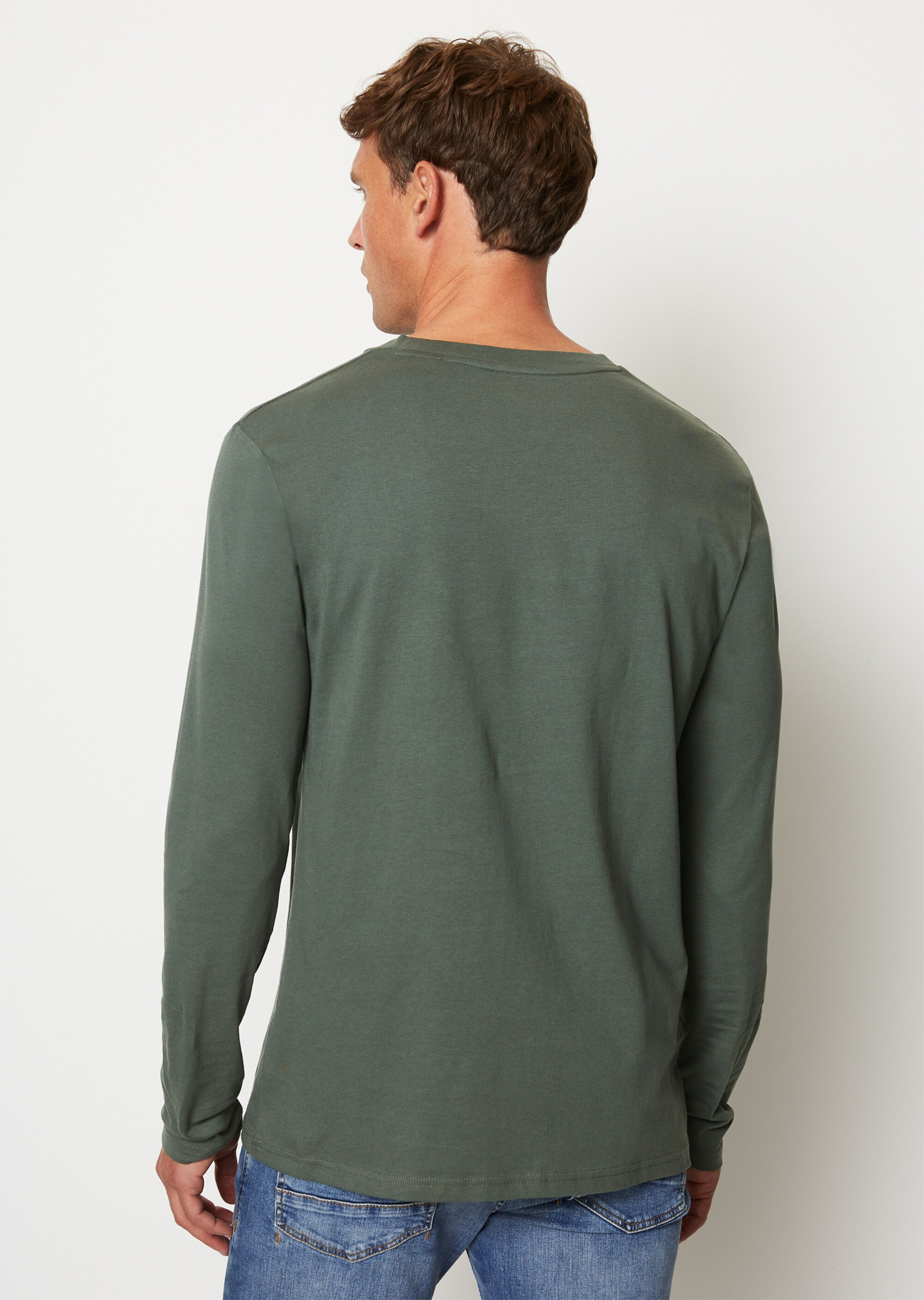 Longsleeve shaped aus reiner Bio-Baumwolle
