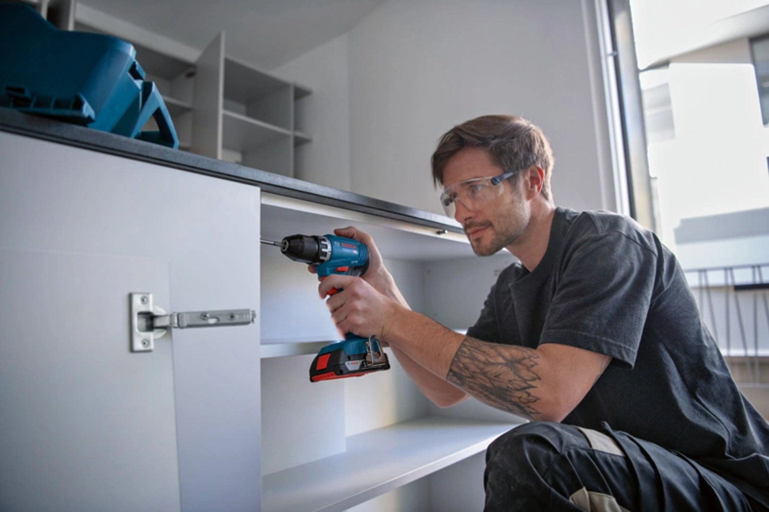 Bosch Professional  GSR 18V-45 Akku-Bohrschrauber, ohne Akku    Kompakte Kraft für professionelle Anwendungen