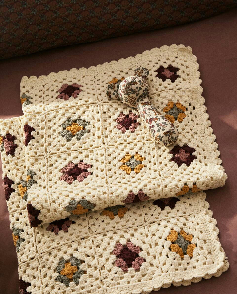 Manta de crochê floral infantil