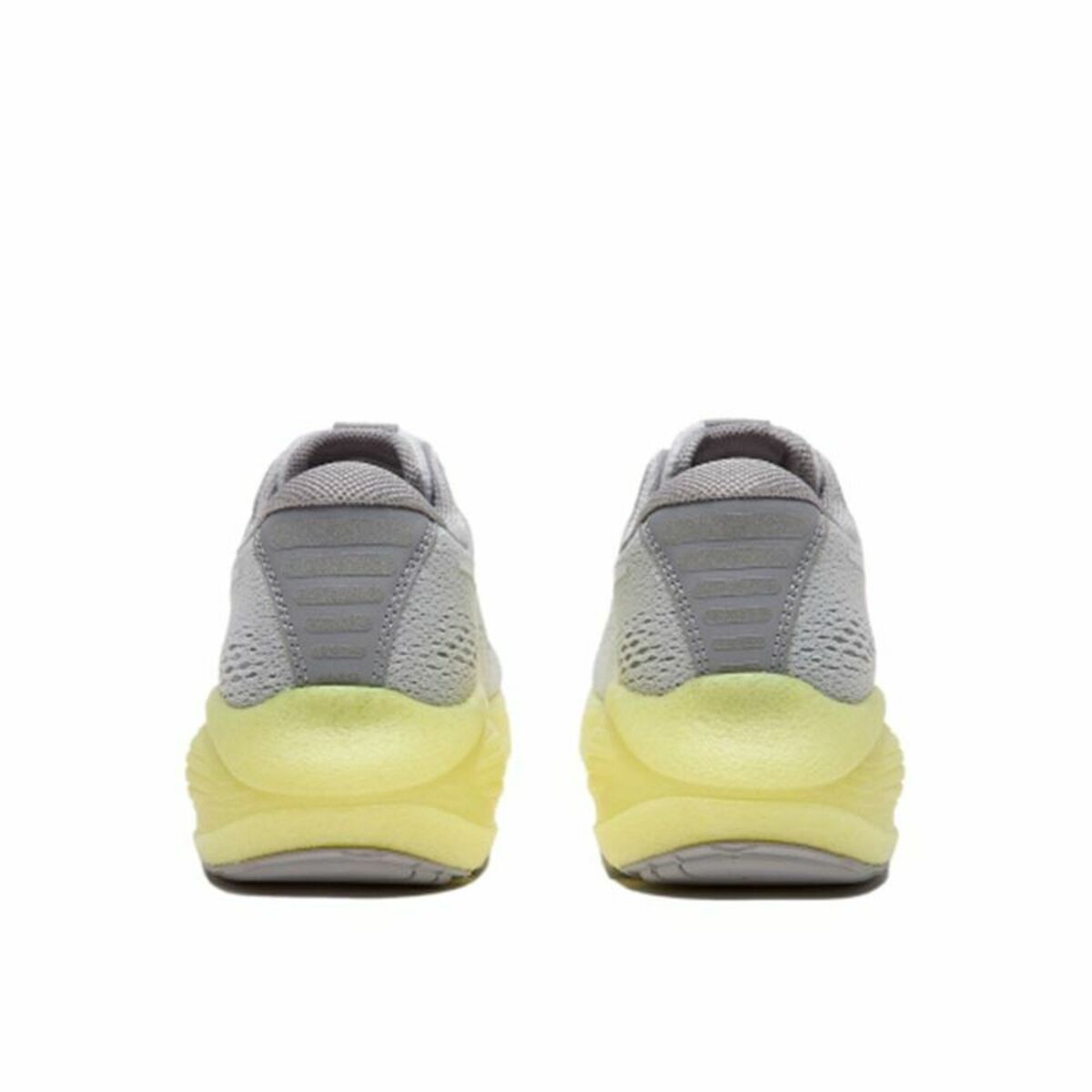 Tênis esportivo Diadora Freccia