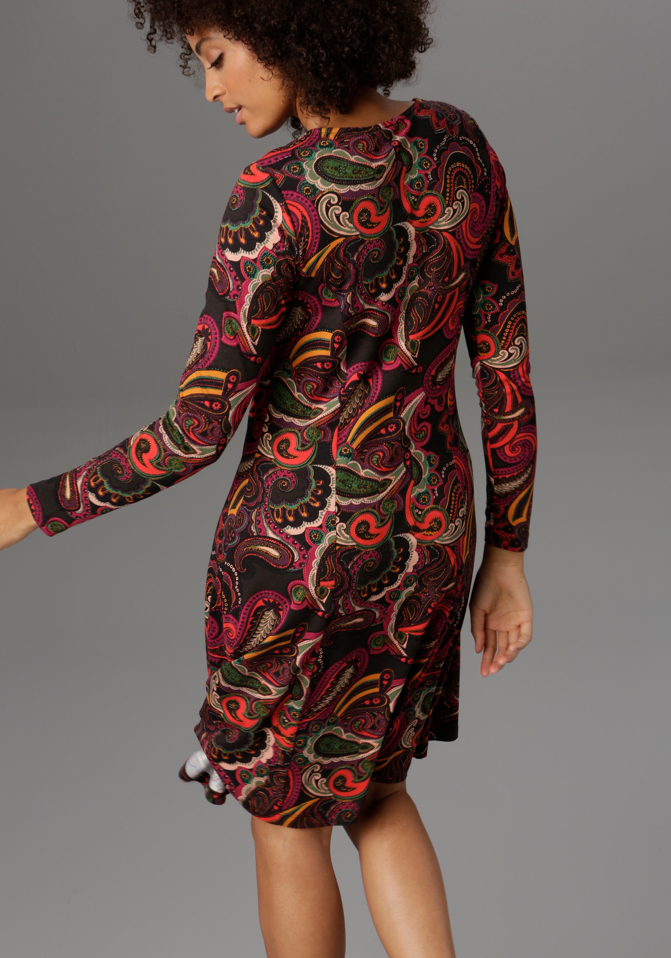 Aniston SELECTED Jerseykleid Paisley-Druck in satten Farben