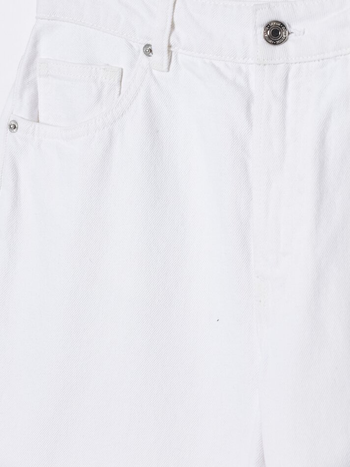 Calça jeans estilo Mom Fit - Branco ótico