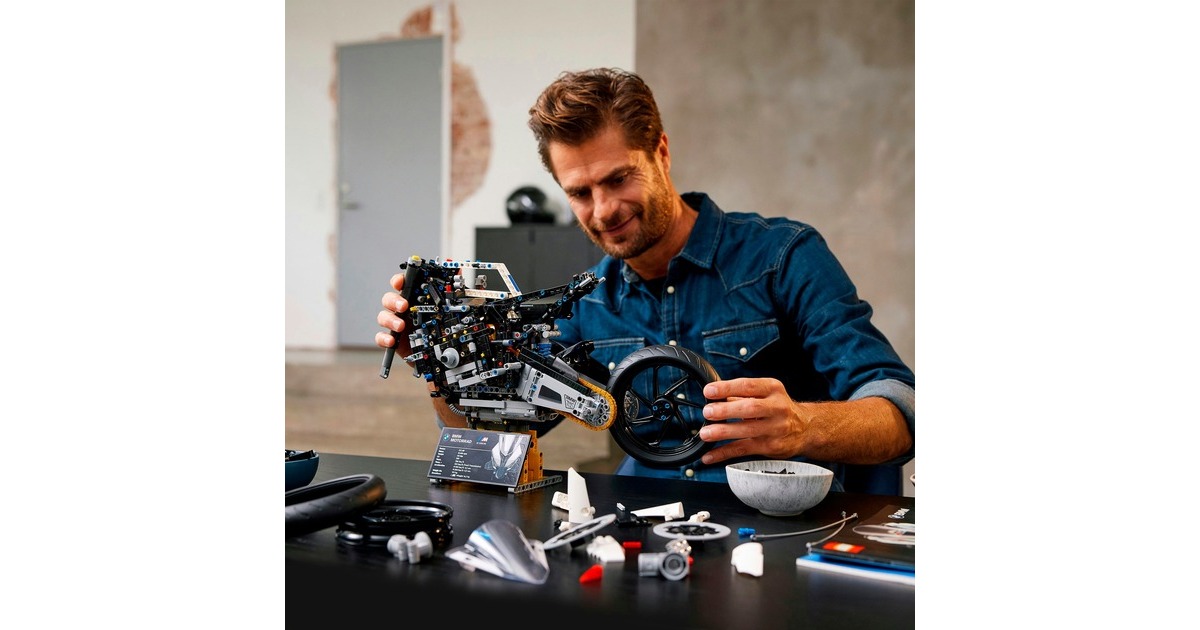 LEGOTechnic - BMW M 1000 RR Constructiespeelgoed  (42130)