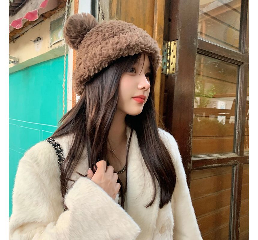 Alpha Kiss - Pom Pom Chenille Beanie