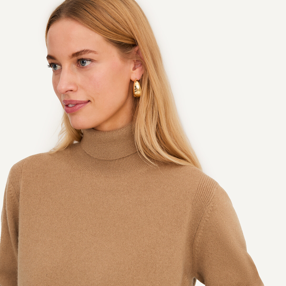 ANNE WEYBURN<br>Gola alta de cashmere, malha fina