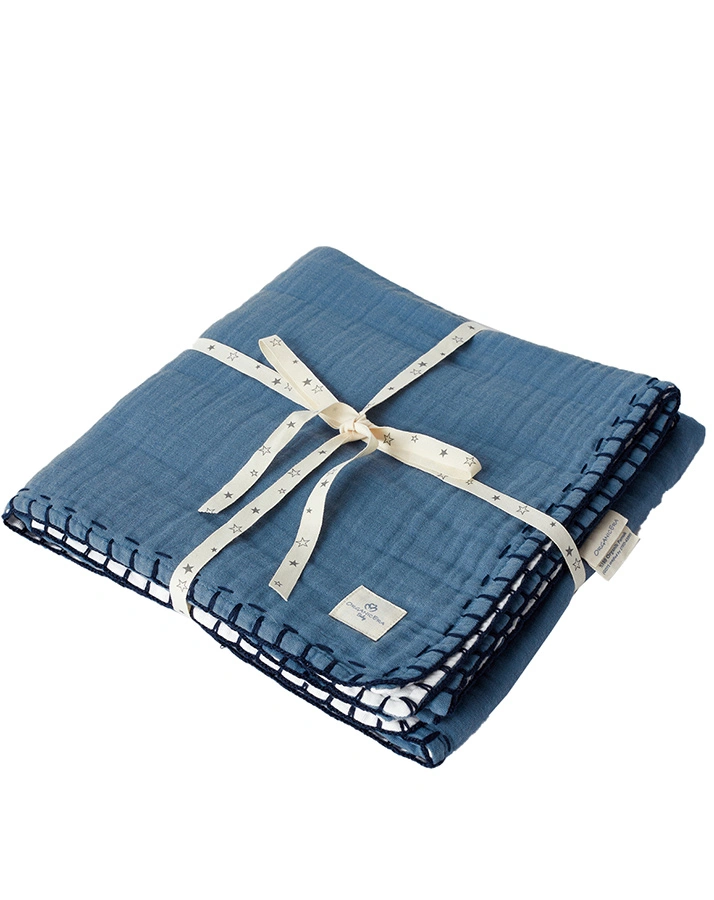 Kuscheldecke EMBROIDERED (100x100) in indigo/ecru
