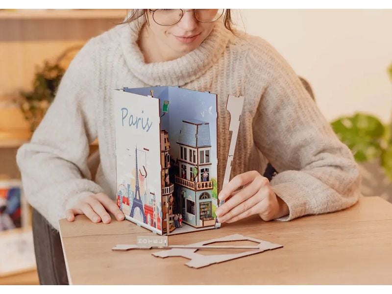 Revell Bausatz Tiny Adventures Paris Zauberhafte Miniaturwelt mit LED-Beleuchtung für Ihr Bücherregal