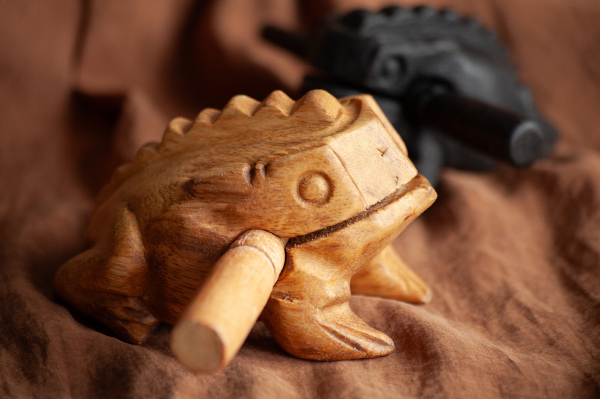 Klangfrosch, aus Regenbaumholz, natur, B 13 cm, T 8 cm, H 8 cm günstig bestellen