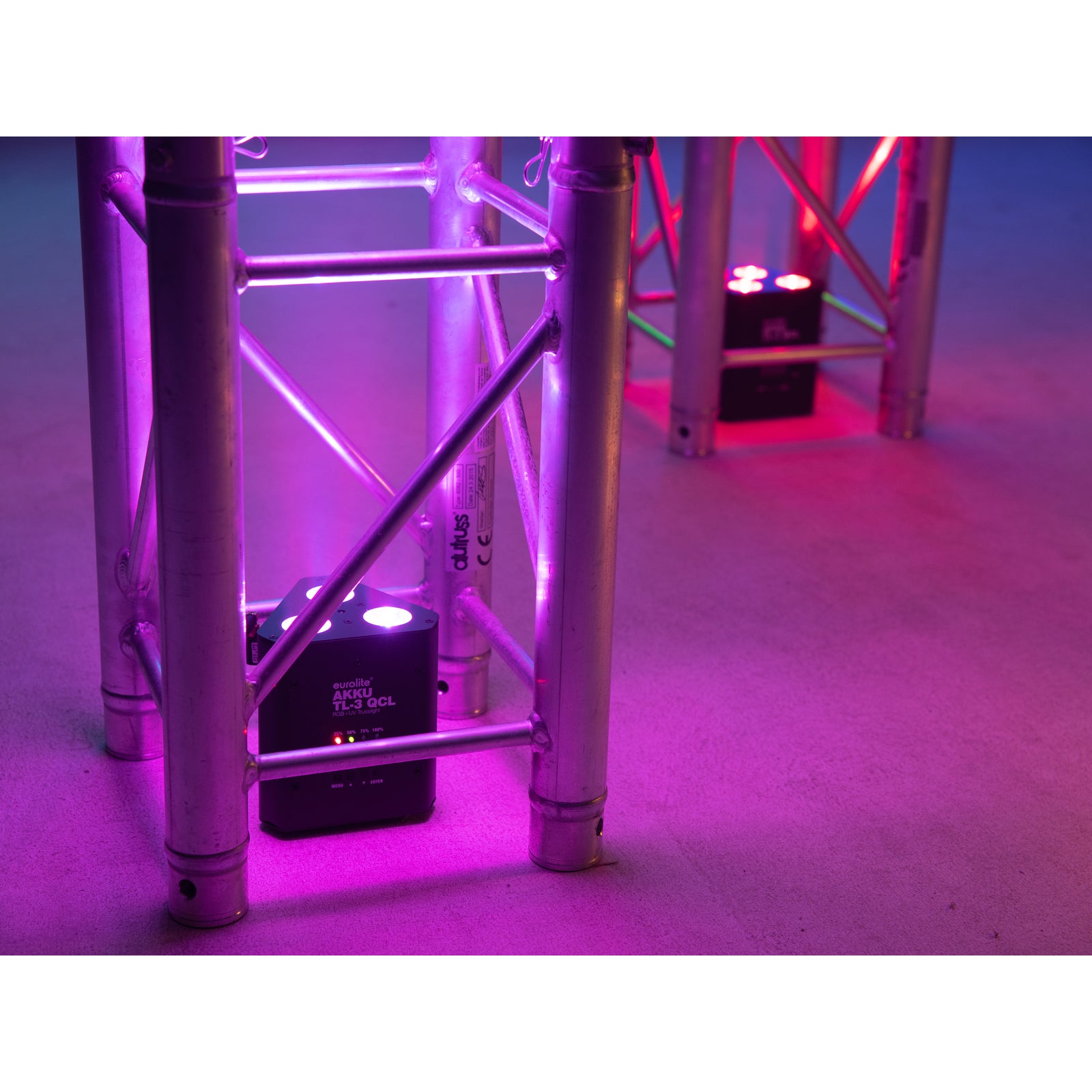 Eurolite Akku TL-3 QCL RGB+UV Trusslight