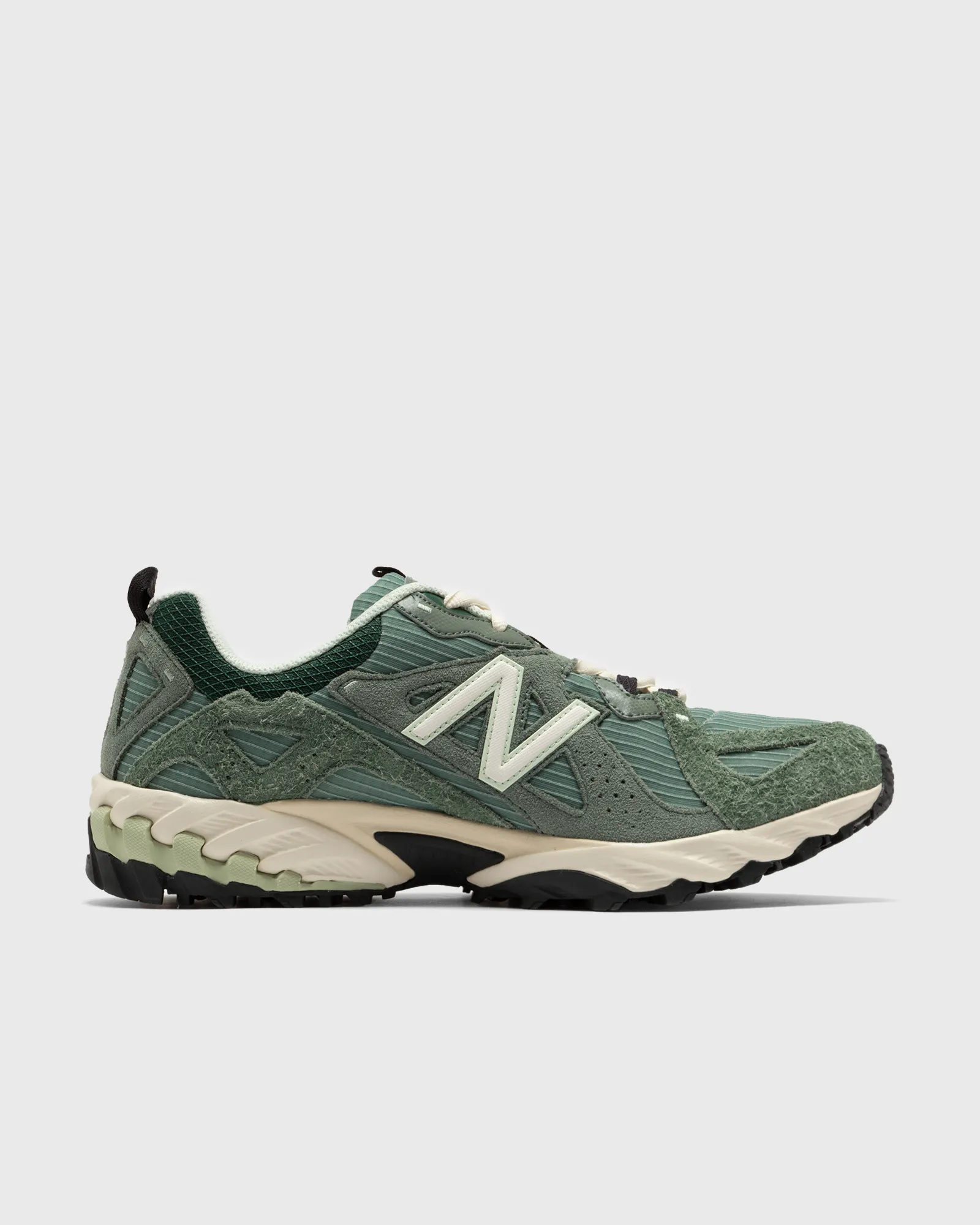 New Balance 610 