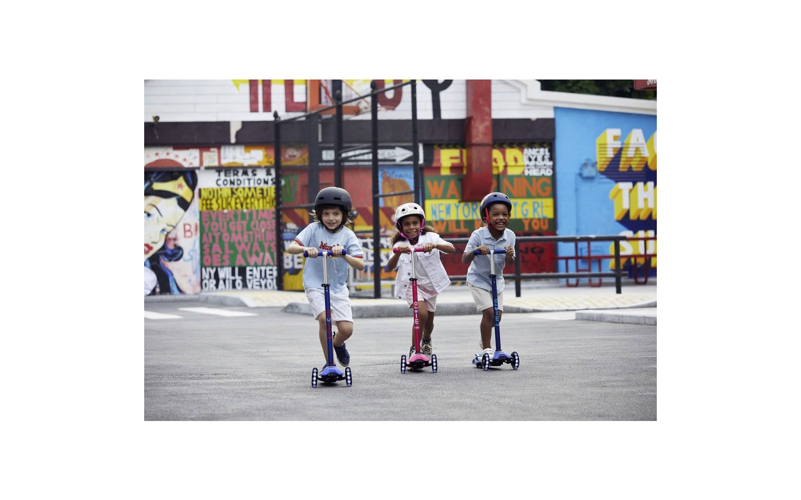 Micro Maxi Deluxe LED Kinder Kickboard Rot