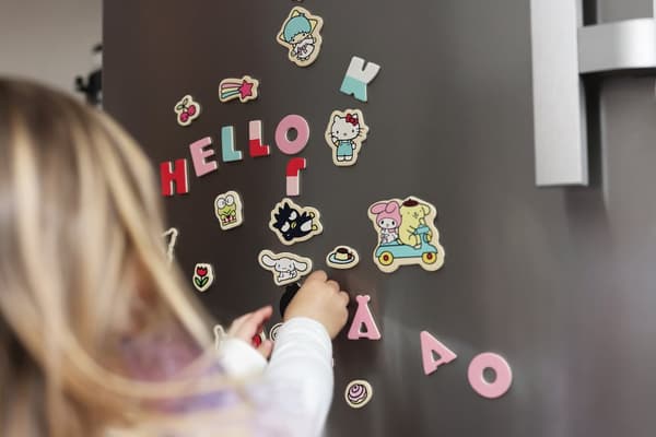 Hello Kitty Magnetlek Micki
