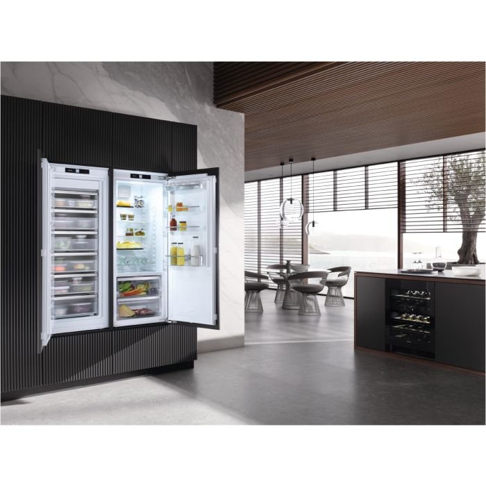 Miele Einbau-Gefrierschrank FNS 7470 D