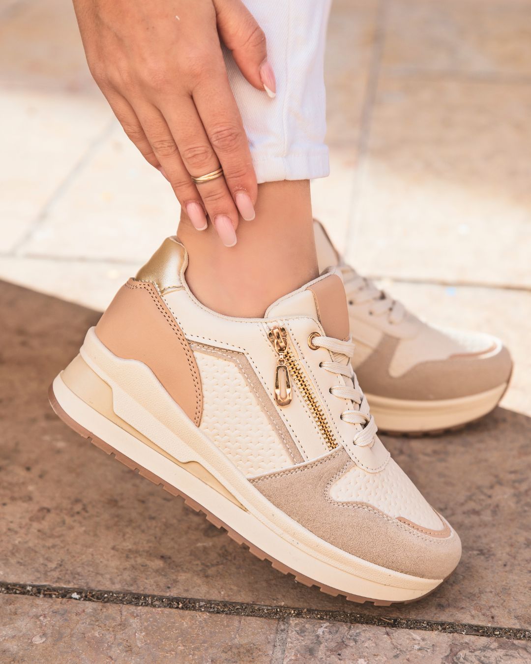 Basket compensée femme beige à lacets - Colette