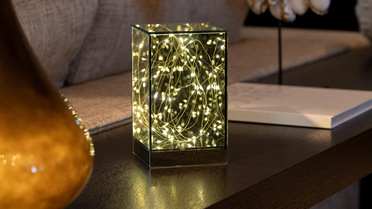 LED kubus hoog 25 lichtsB12 x D12 cm