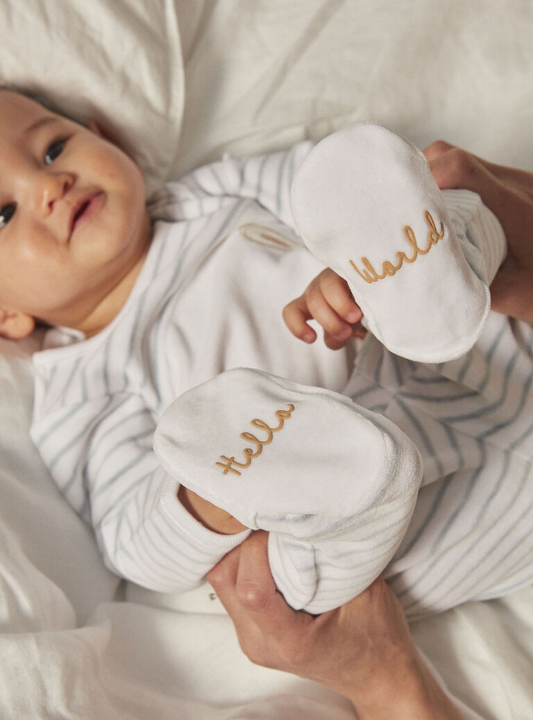 Pyjama écru à imprimé à rayures