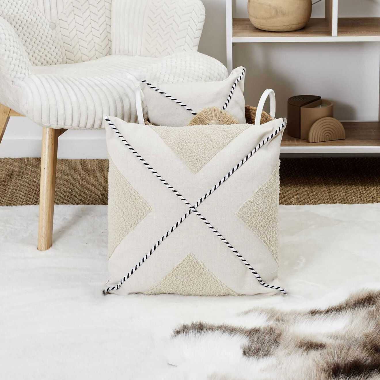 Home Deco Factory Coussin bouclette beige - 40x40 cm