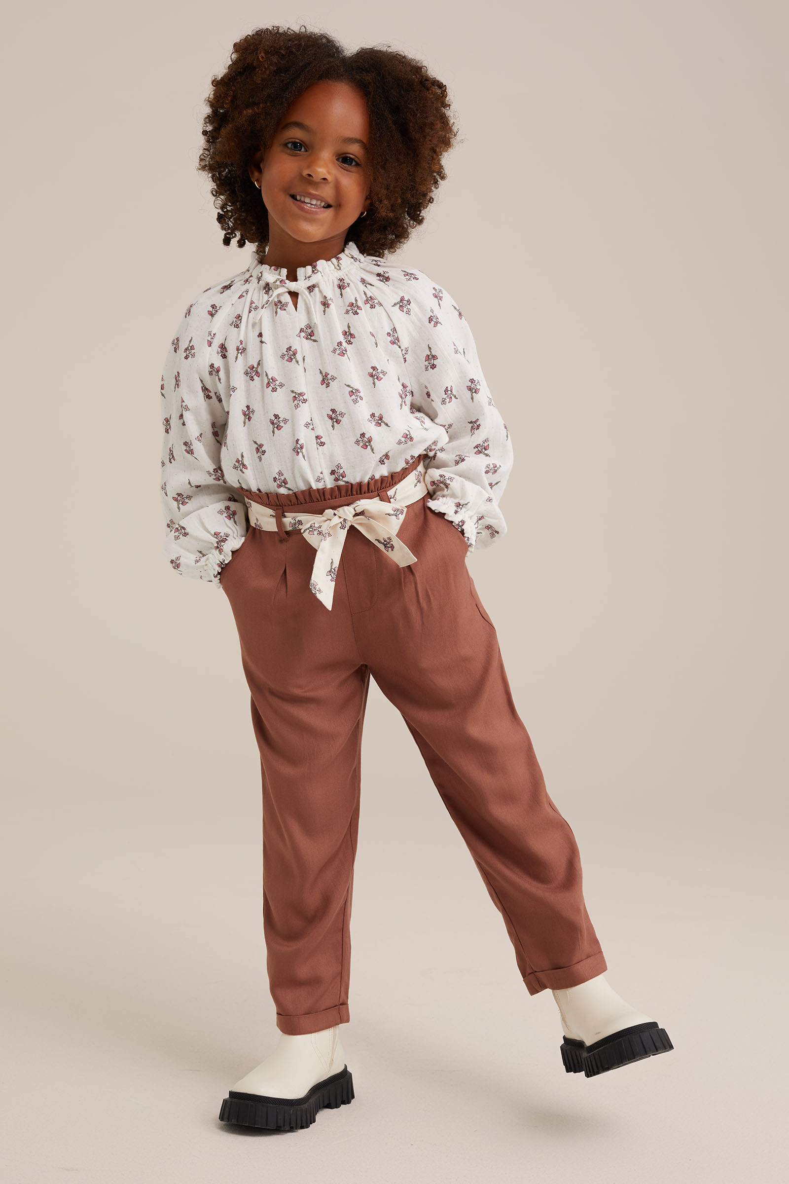 Meisjes paperbag broek WE Fashion Roestbruin