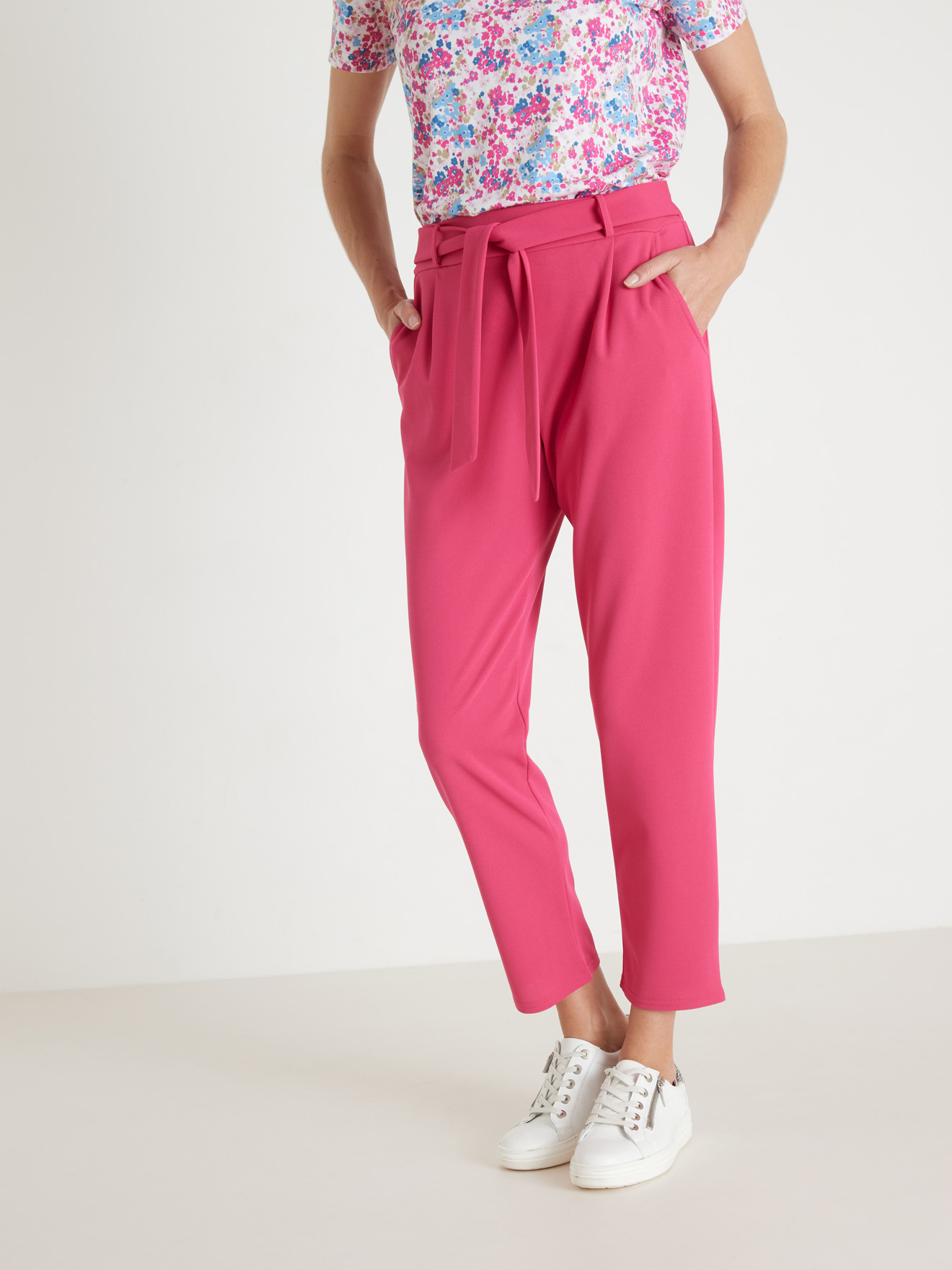 Pantalon élastiqué en maille