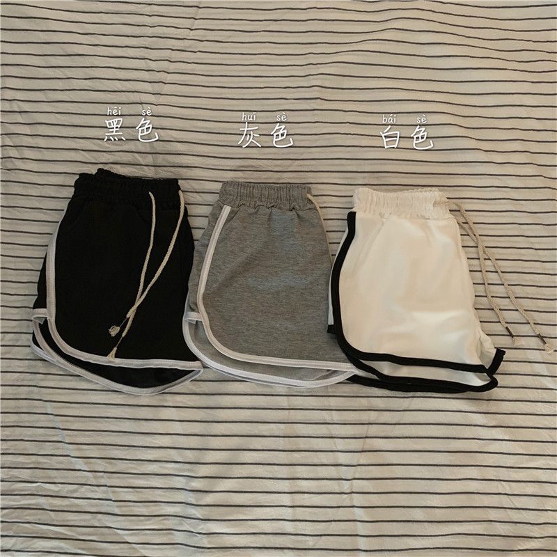 Monroll - Shorts met contrasterende afwerking