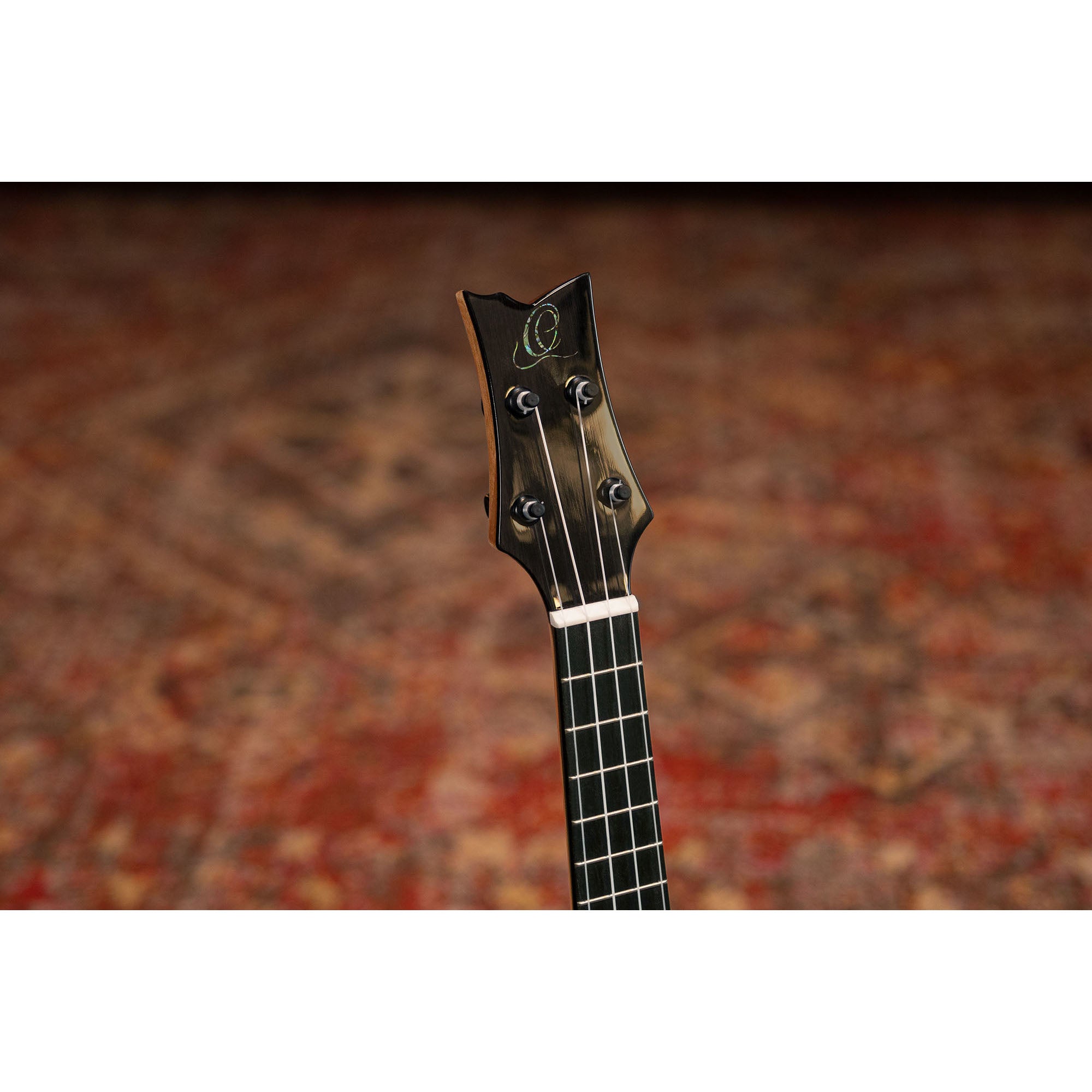 Ortega The Private Room EAGLESUITE-U Concert Ukulele E/A concert ukelele met gigbag