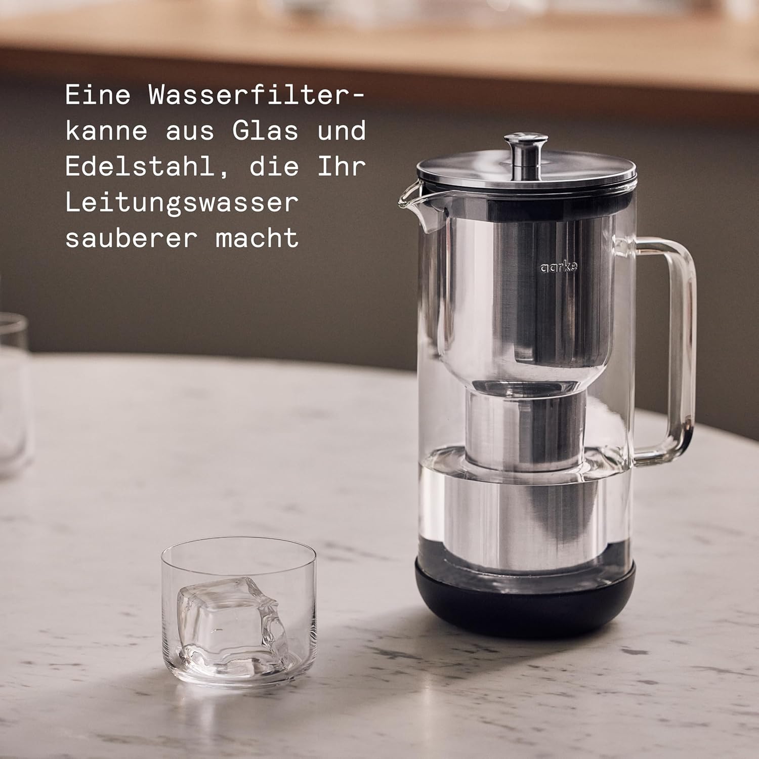 Aarke Purifier Wasserfilterkanne 1,2 L / 5 Tassen Glas & Edelstahl – inklusive Pure Filter-Nachfüllbeutel
