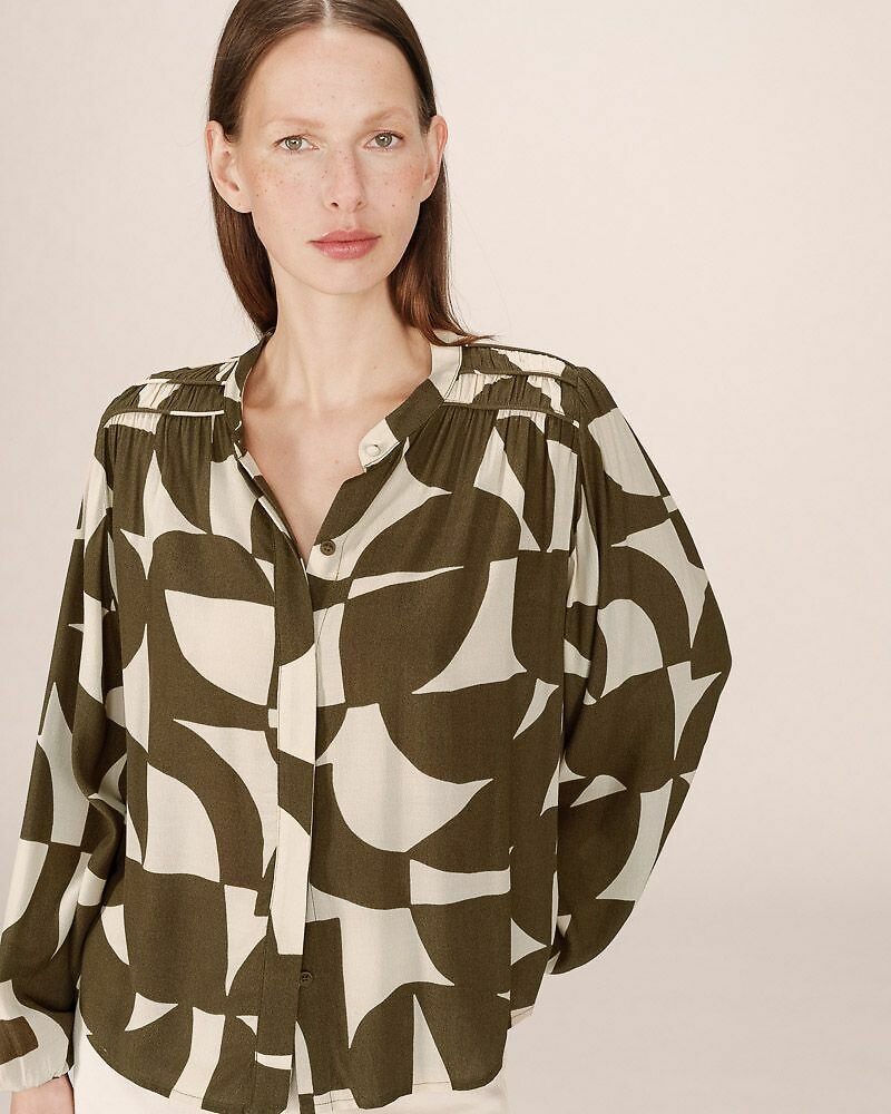 GRACE & MILA<br>Blusa estampada SORPRESA