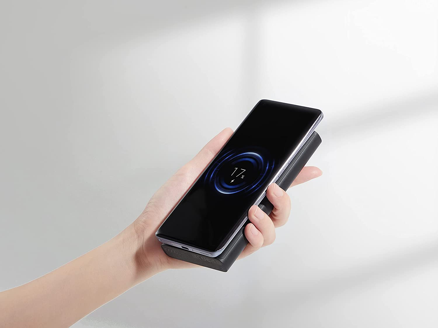 (22.5W) 10000mAh Qi Wireless Powerbank USB A / USB C Ladegerät - Schwarz