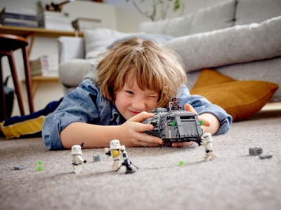 LEGO Keizerlijke gepantserde plunderaar (75311)