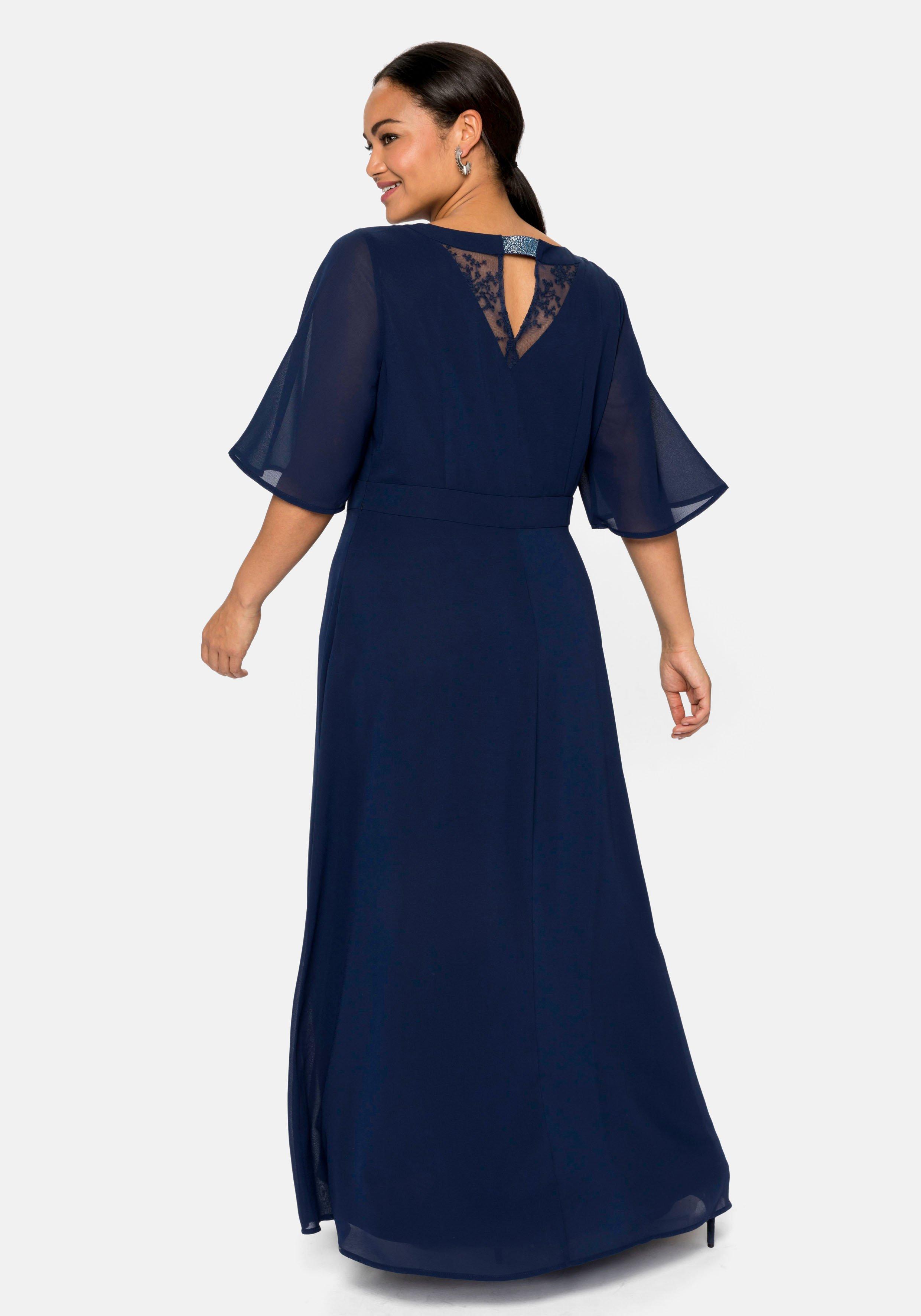 Abendkleid aus Chiffon, mit Spitzen-Einsatz