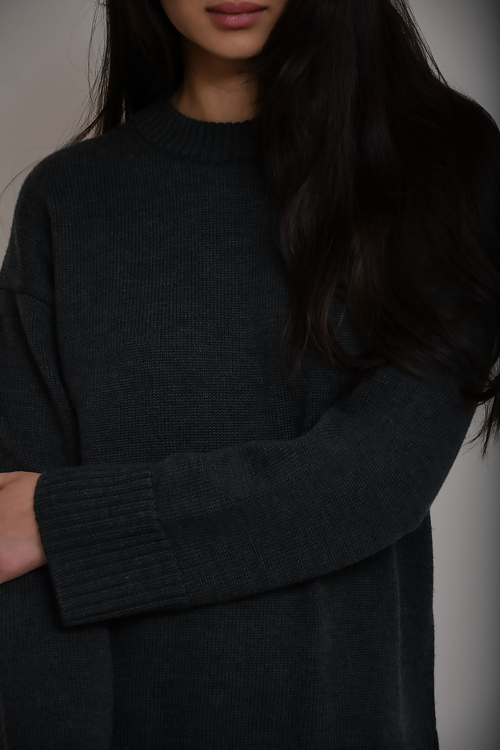 Heavy wool knitted crew