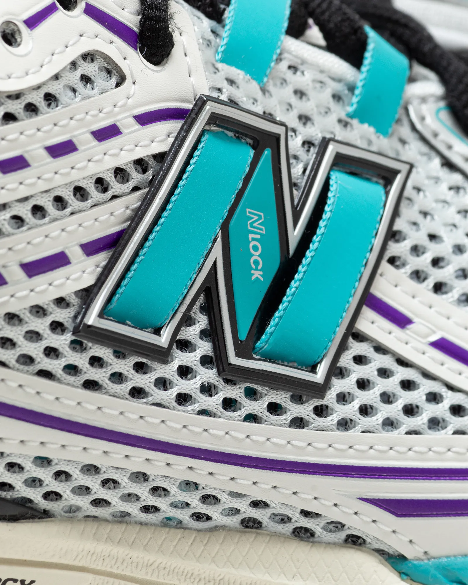 New Balance 1906R V1