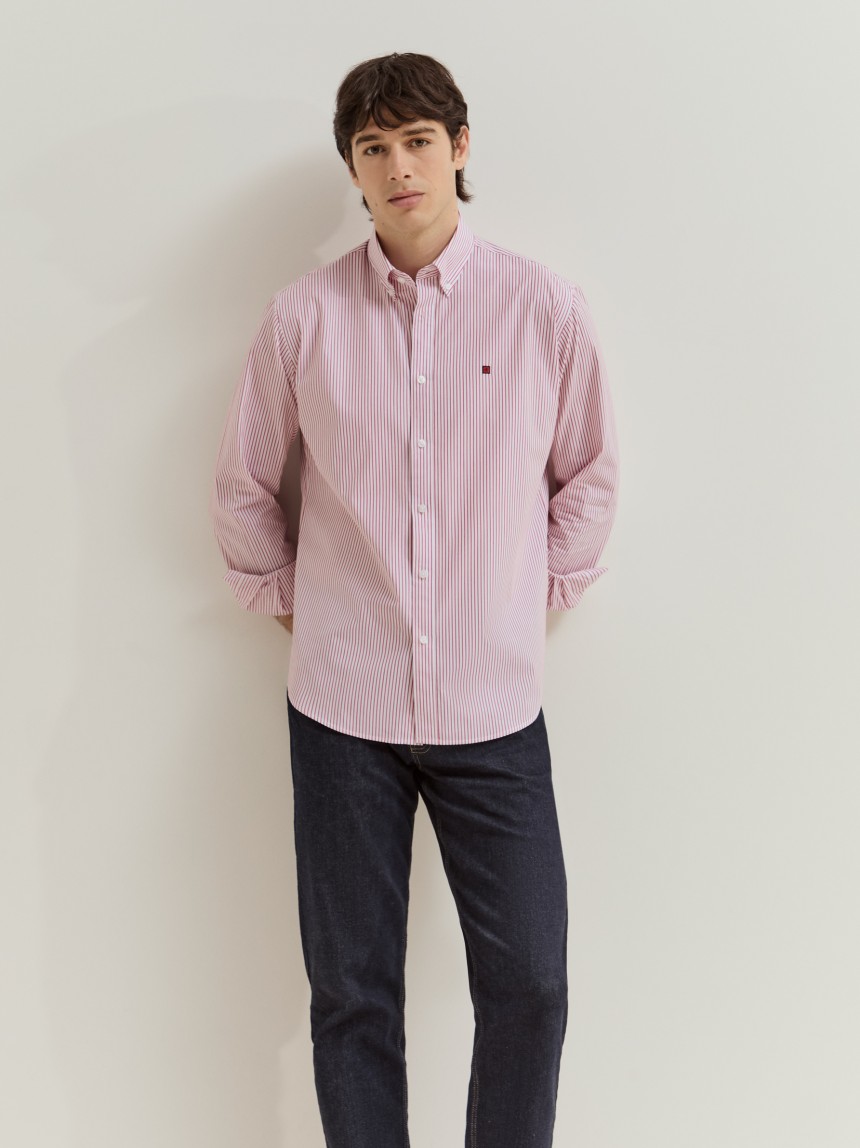 Camisa às riscas em algodão