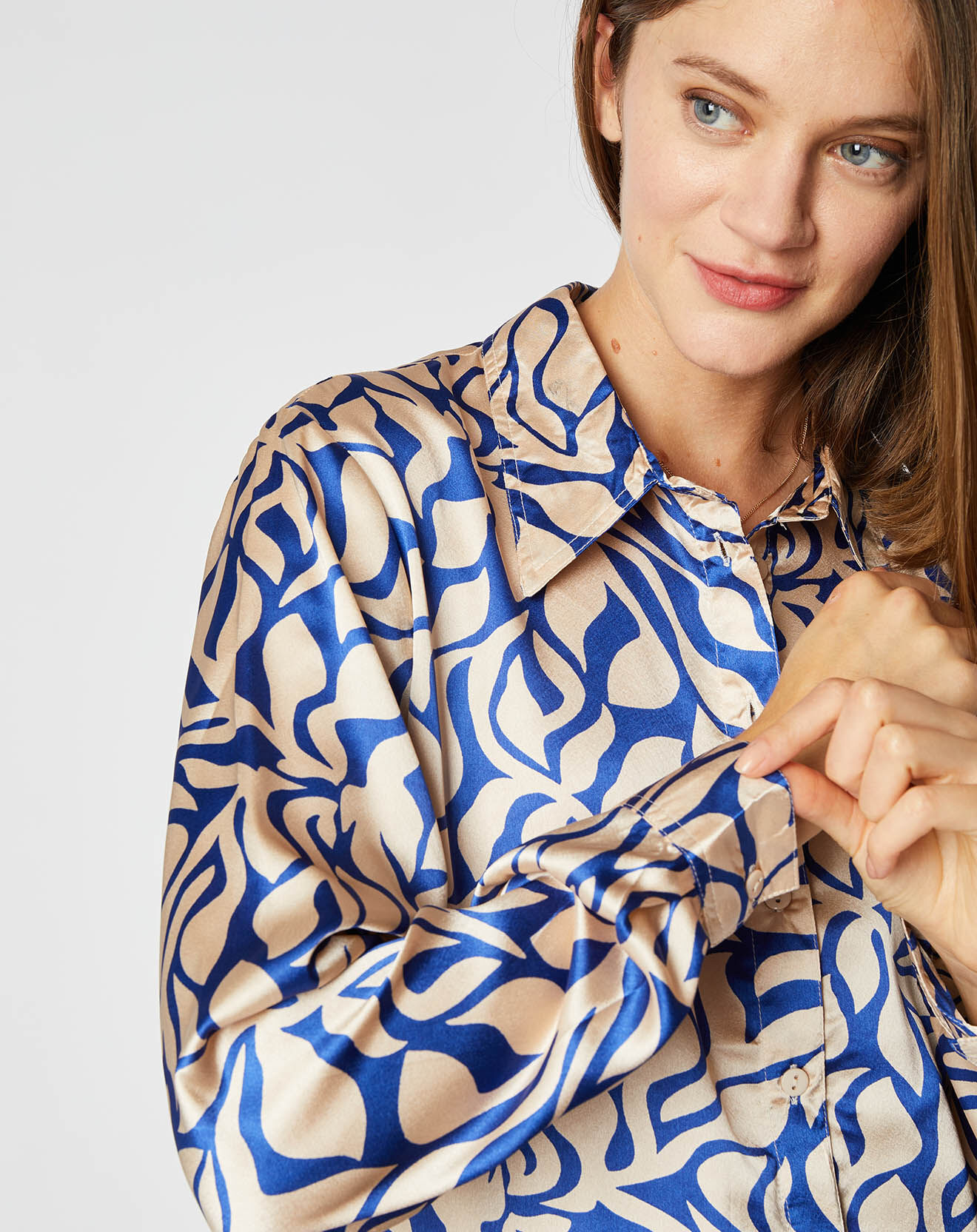 An'ge Chemise Aurélie effet satiné à motifs indigo/écru