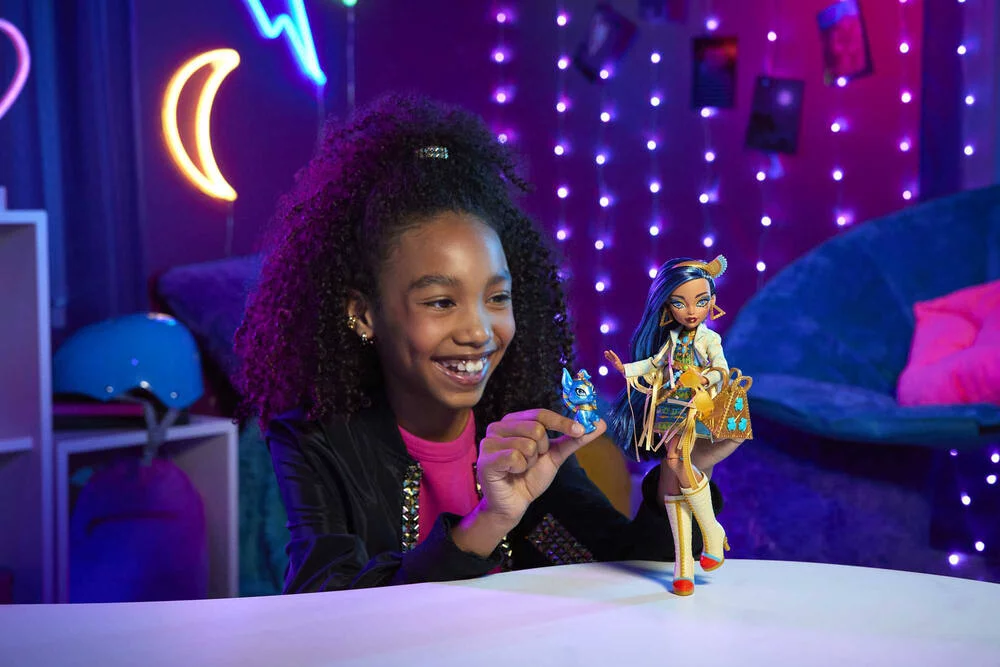 MONSTER HIGH -  POUPEE CLEO DE NILE AVEC ANIMAL DE COMPAGNIE