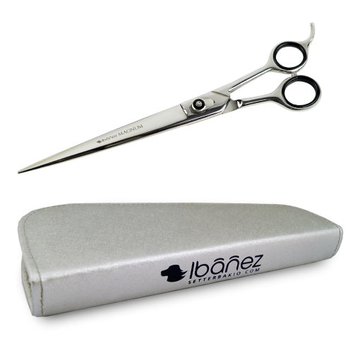 Tesoura de tosa Ibanez Magnum Straight de 24 cm, adequada para qualquer tipo de pelagem, resistente e robusta.