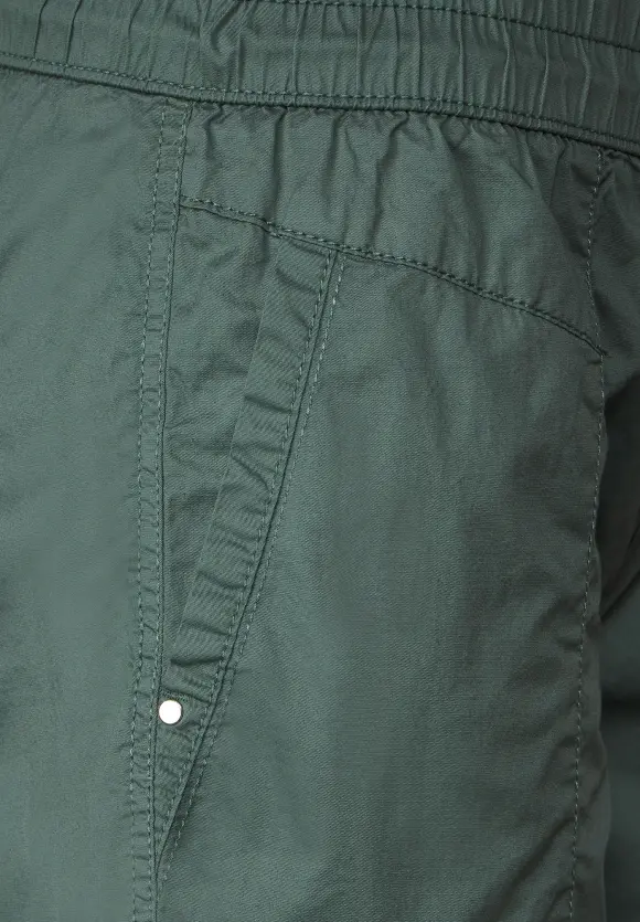 Bermuda in Loose Fit - soft olive