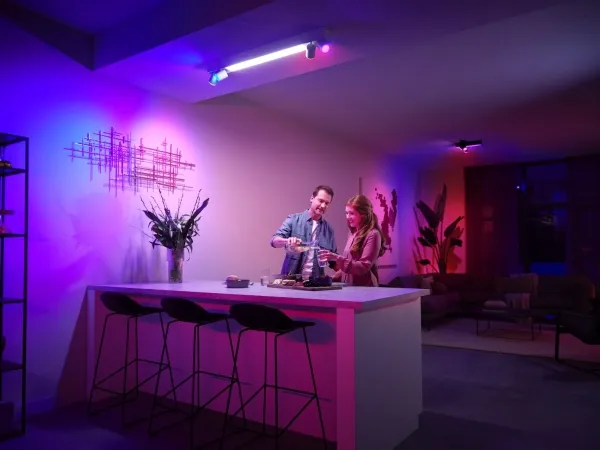 Philips Hue White and Color Ambiance Centris - Loftsspotlys og lysbarresæt - LED - GU10 - total: 40 W - klasse G - 2000-6500 K - hvid