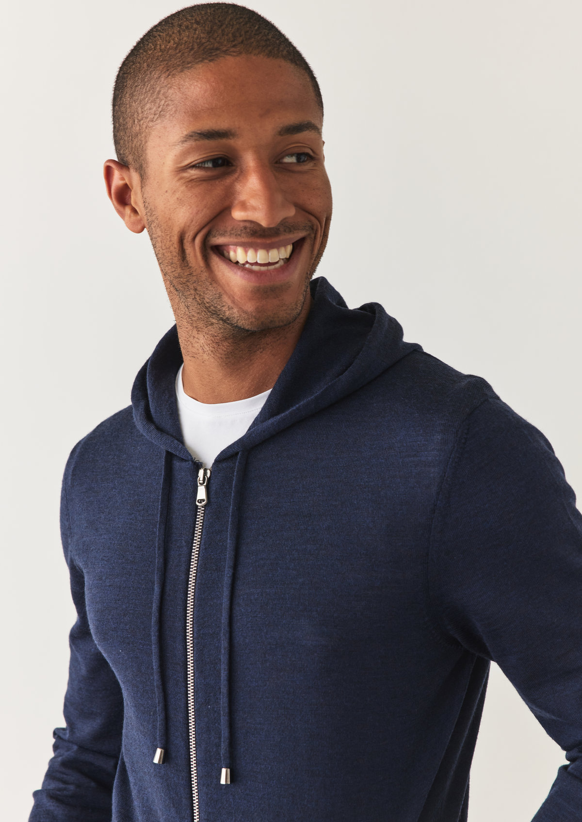 Gilet à capuche zippé en laine Mérinos unie bleu marine
