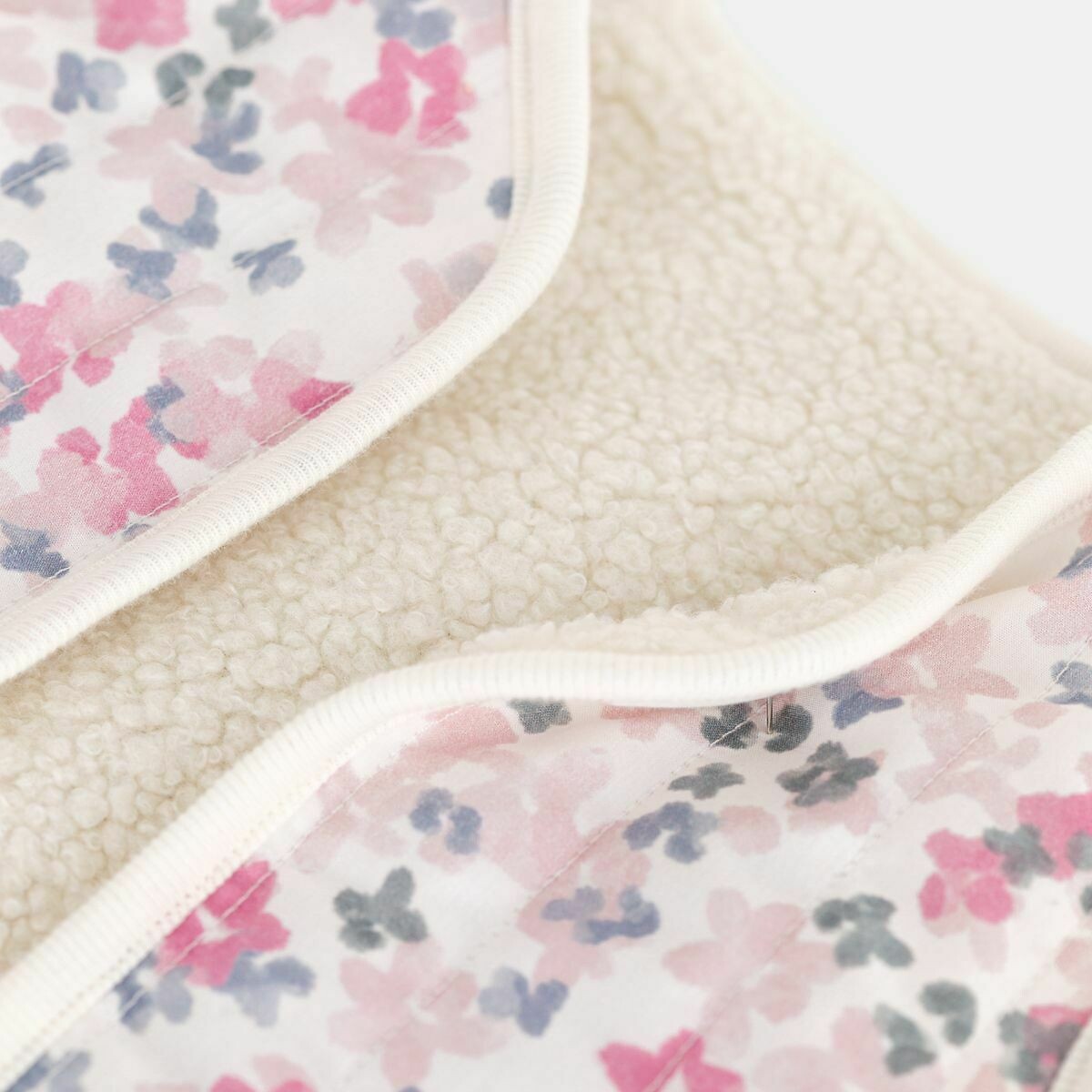 PETIT BATEAU<br>Colete acolchoado reversível sem mangas