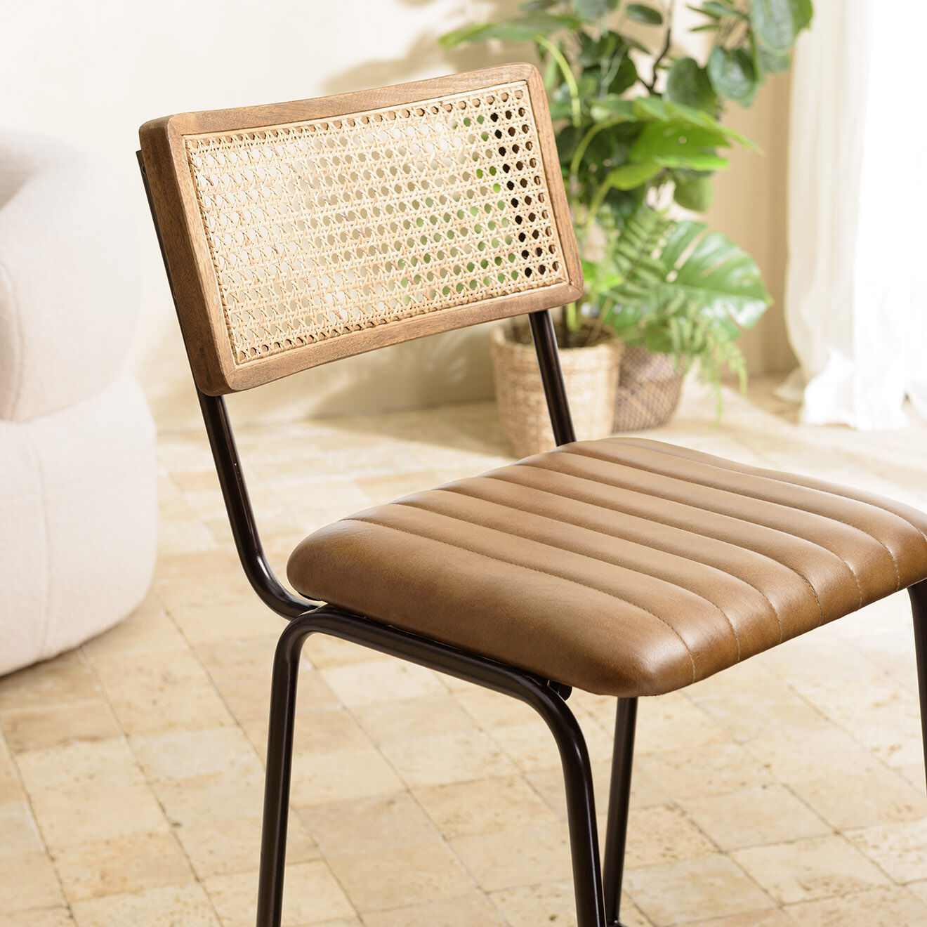 Macabane 2 Tabourets de bar assise matelassée en Cuir rotin/noir - 45x55x104 cm
