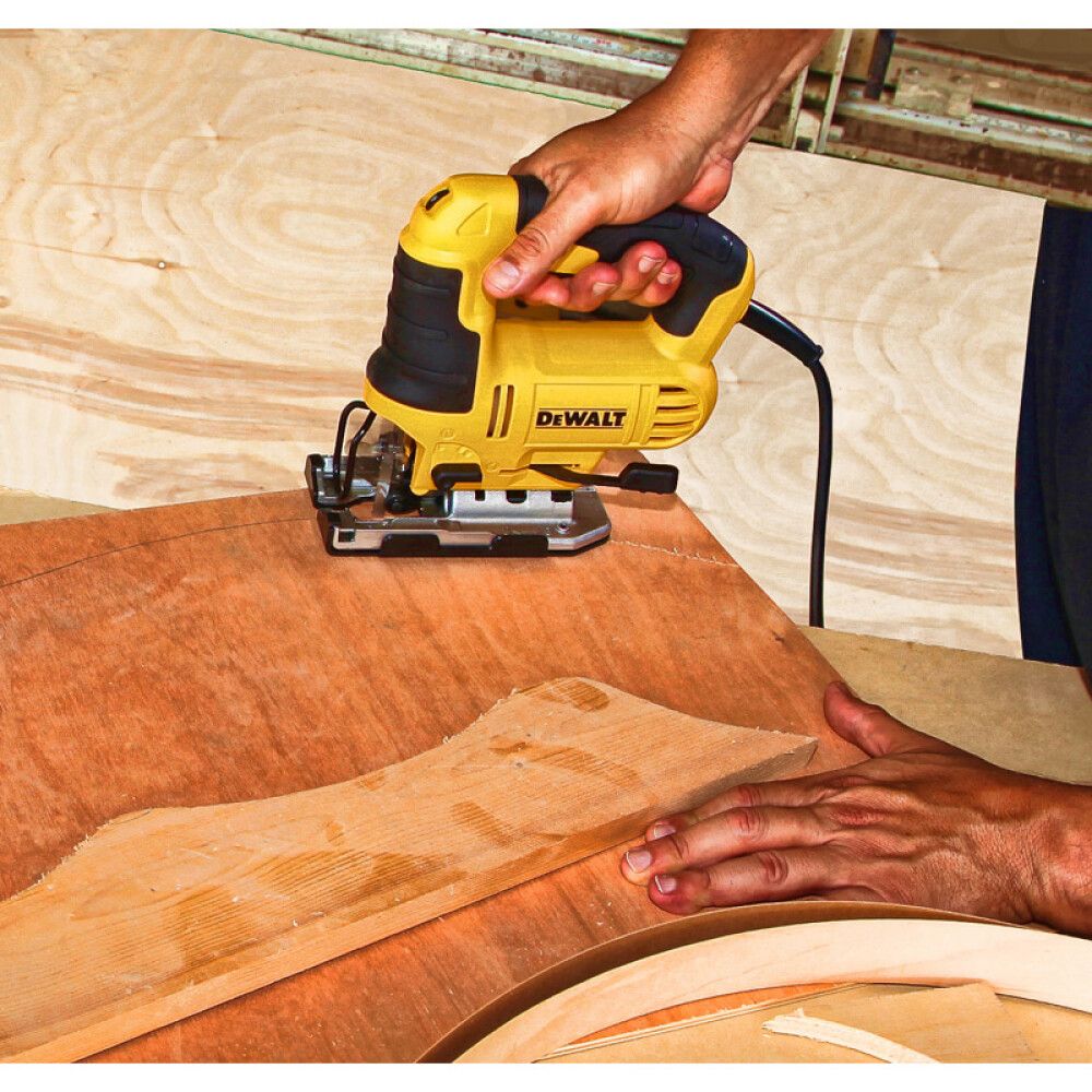 STIKKSAG DEWALT DWE349-QS 650W