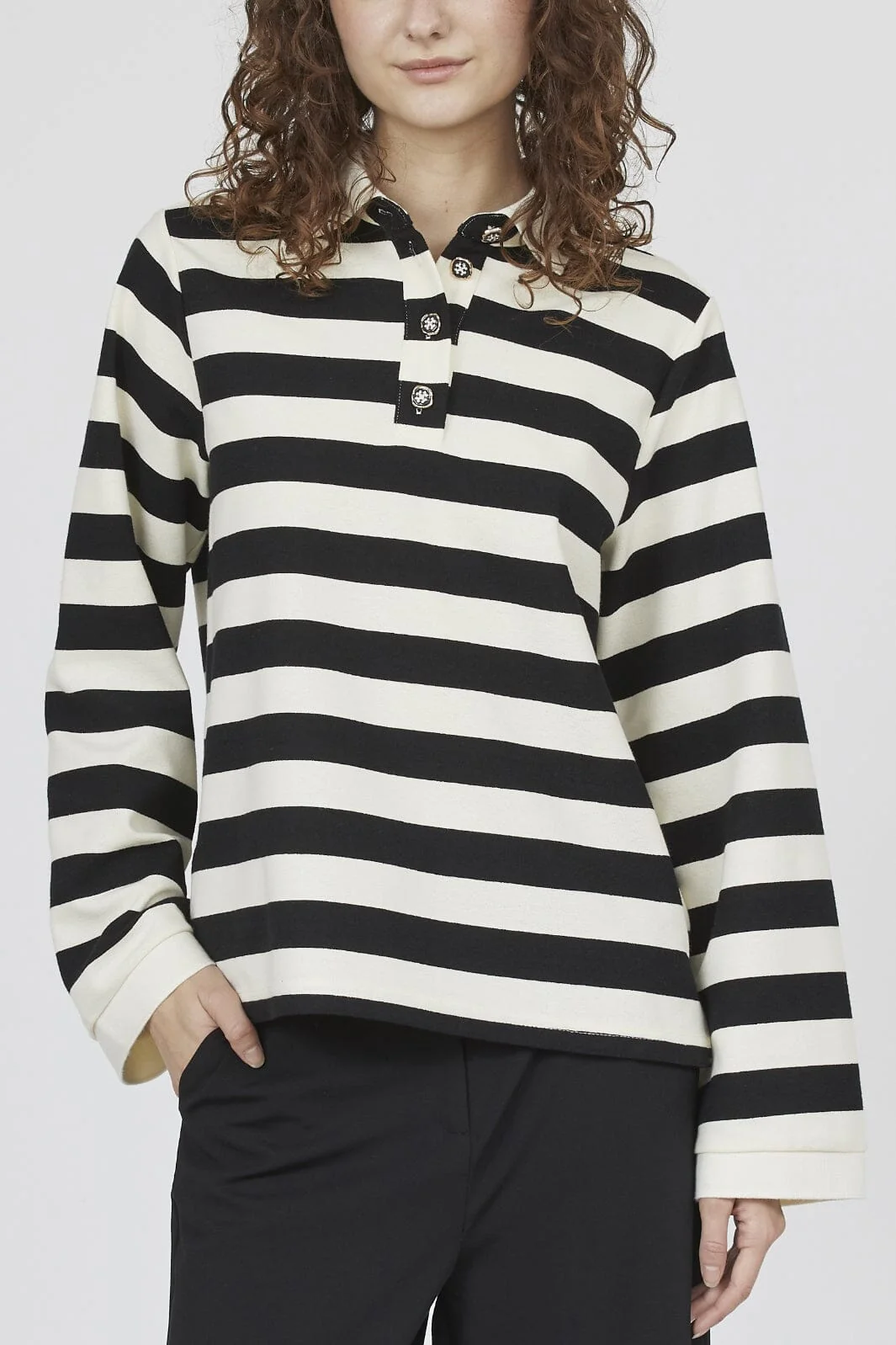 Love & Divine Love1262 19 cream black