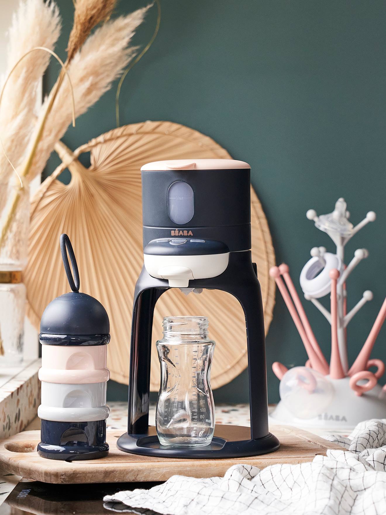 Preparador de mamadeiras 2 em 1 BEABA Bib'Expresso®, branco escuro liso